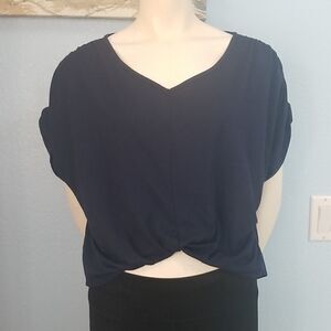 Keyhole back top 